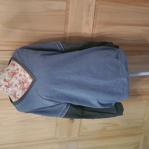⭐V-neck long sleeve shirt